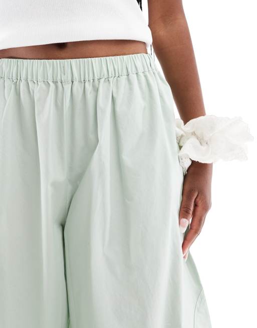 ASOS DESIGN – Szałwiowe wciągane spodnie ze wstawkami utility ze spranej popeliny, 4 z 5