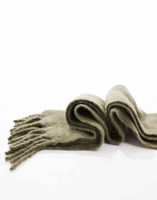 ASOS DESIGN – Szeroki szalik z puszystej dzianiny w kolorze khaki, 3 z 4
