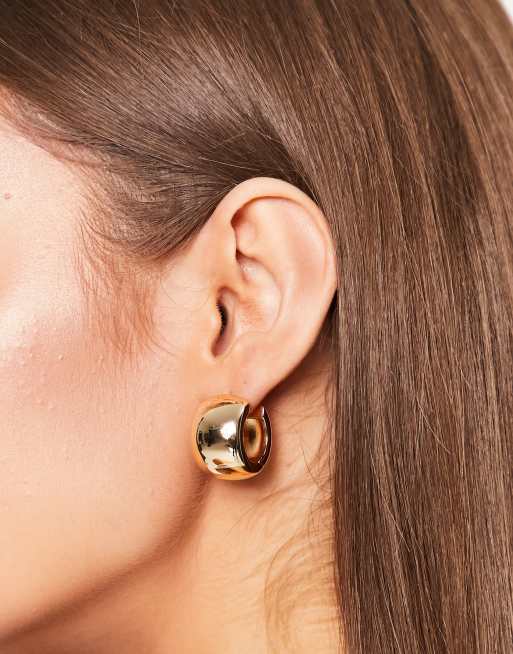 ASOS DESIGN – Szerokie kolczyki-koła w odcieniu złota