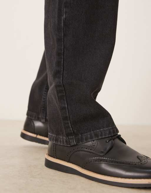 ASOS DESIGN – Sznurowane czarne buty brogsy na podeszwie z koturną, 4 z 4
