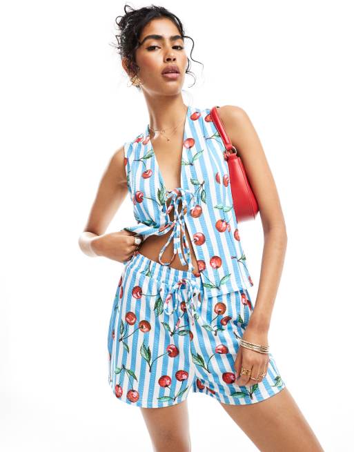 ASOS DESIGN – Szorty z wiązaniem w talii we wzór w paski i wiśnie, część zestawu