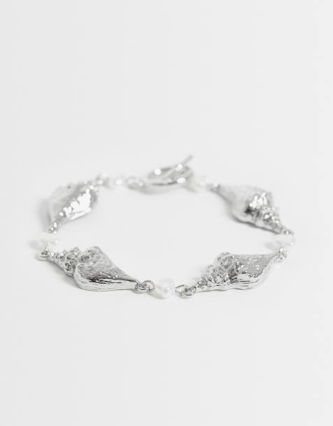 ASOS DESIGN t-bar bracelet with conch shell design in silver tone - view 1