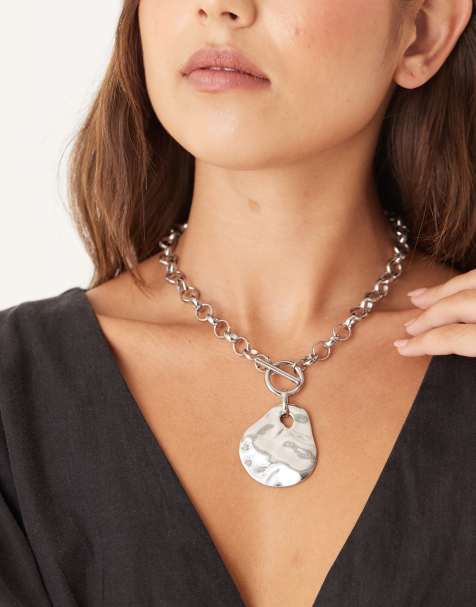 ASOS DESIGN t-bar necklace with hammered pendant in silver tone - view 1