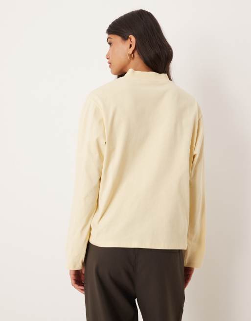 ASOS DESIGN - T-shirt à col haut en V et manches longues - Babeurre, 4 de 4