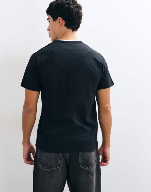 ASOS DESIGN T-shirt a doppio strato con scollo serafino nera, 2 di 5