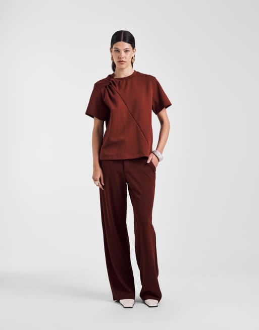ASOS DESIGN - T-shirt à épaules torsadées - Rouge cerise, 4 de 4