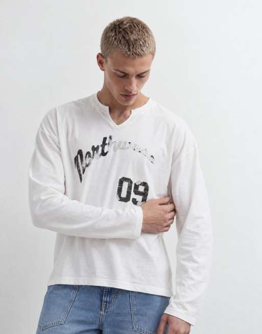 ASOS DESIGN t-shirt à manches longues coupe carrée oversize avec texte et col V écru, 7 de 10