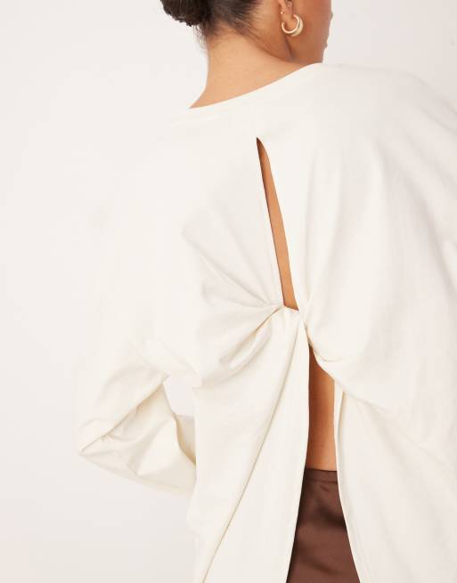 ASOS DESIGN - T-shirt à manches longues torsadé dans le dos - Crème, 4 de 4
