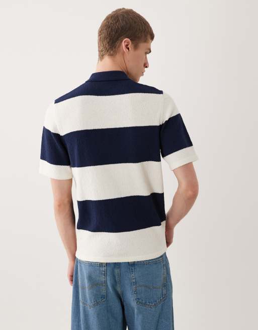 ASOS DESIGN - T-shirt a maniche corte in maglia bouclé a righe blu navy ed écru, 4 di 5