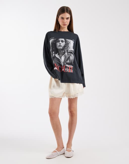 ASOS DESIGN - T-shirt a maniche lunghe antracite con grafica Amour Magazine, 3 di 4