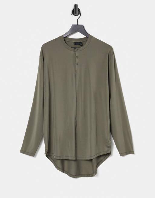 ASOS DESIGN - T-shirt a maniche lunghe taglio lungo sinuosa kaki