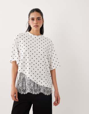 T-shirt à pois avec manches courtes et ourlet en dentelle-Rose XS