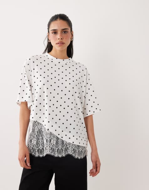 ASOS DESIGN - T-shirt à pois avec manches courtes et ourlet en dentelle - view 1