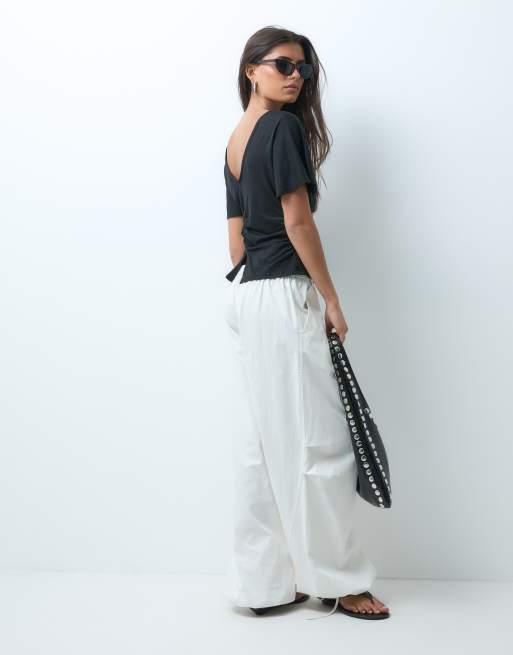 ASOS DESIGN - T-shirt à taille cintrée et manches ange avec dos en V - Noir, 2 de 4