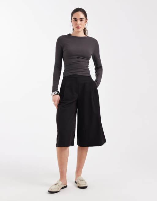 ASOS DESIGN - T-shirt aderente morbida a maniche lunghe taglio lungo grigio antracite