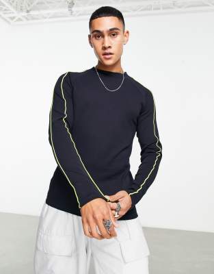 ASOS DESIGN - T-shirt attillata a maniche lunghe a coste nera con cuciture lime
