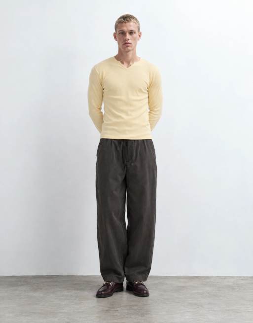 ASOS DESIGN t-shirt attillata a maniche lunghe con scollo a intaglio in costina gialla, 7 di 10
