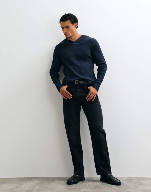 ASOS DESIGN T-shirt attillata a maniche lunghe con scollo a V in blu navy a coste eleganti, 5 di 5
