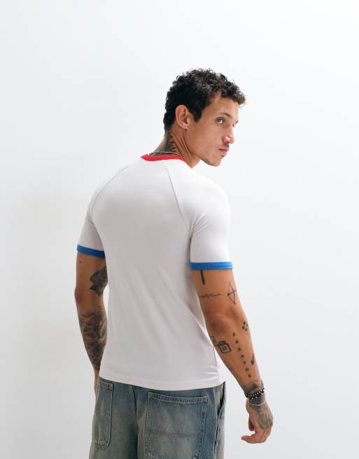 ASOS DESIGN - T-shirt attillata bianca con stampa calcistica "Korea" e bordi a contrasto, 3 di 5