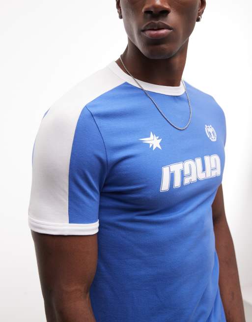 ASOS DESIGN - T-shirt attillata blu con stampa calcistica Italia e bordi a contrasto, 3 di 5