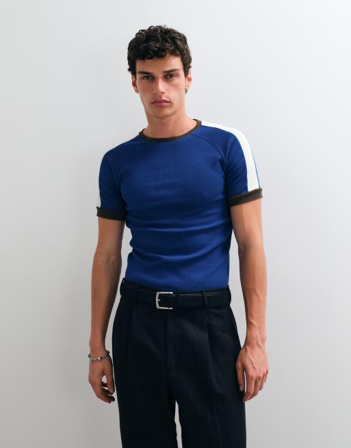 ASOS DESIGN - T-shirt attillata blu e marrone con maniche raglan e bordi a contrasto, 3 di 5