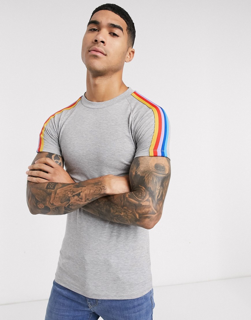 ASOS DESIGN - T-shirt attillata con maniche raglan e fettuccia arcobaleno grigia-Grigio