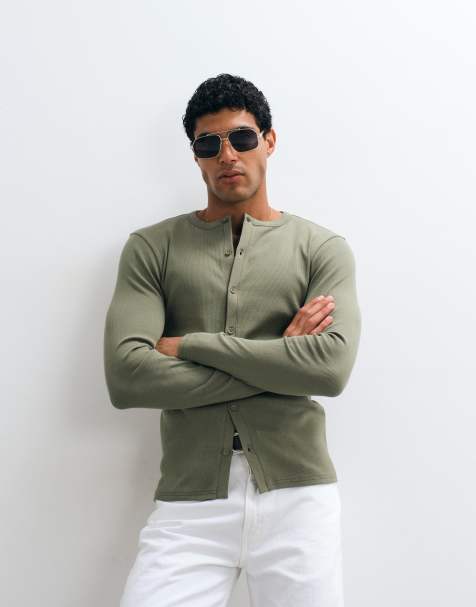 ASOS DESIGN - T-shirt attillata kaki a coste con bottoni sul davanti - view 1