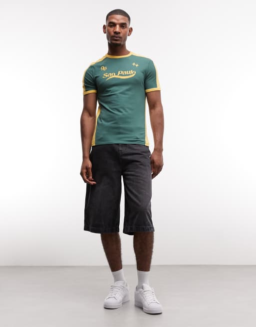 ASOS DESIGN - T-shirt attillata verde con grafica stile calcio, 2 di 5