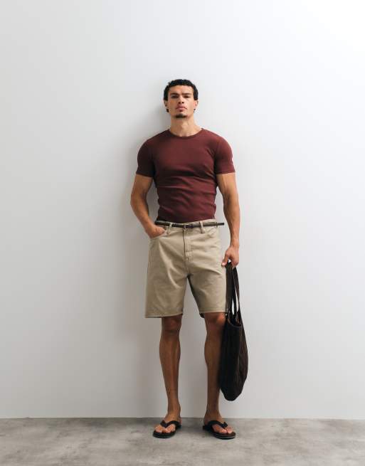 ASOS DESIGN - T-shirt basic attillata marrone a coste, 3 di 5