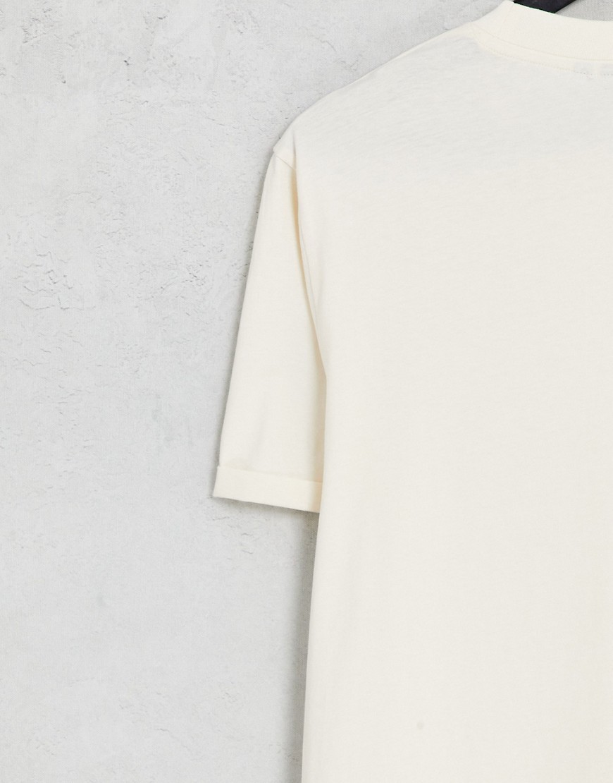 T-shirt beige slavato con risvolto sulle maniche-Neutro - ASOS DESIGN T-shirt donna  - immagine3