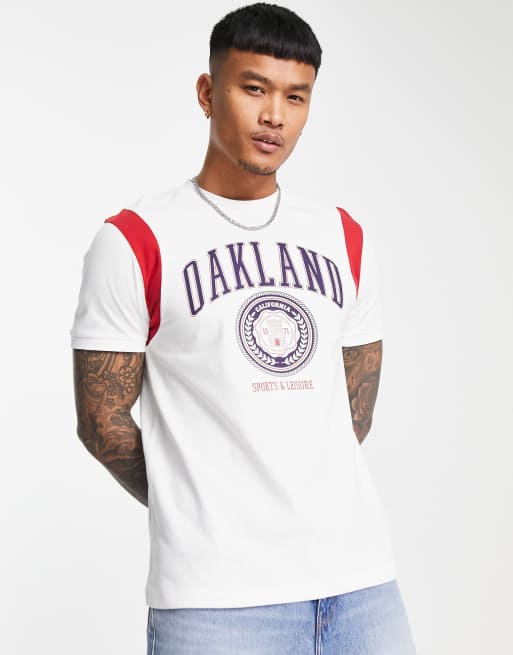 ASOS DESIGN - T-shirt bianca con color block rosso e stampa 