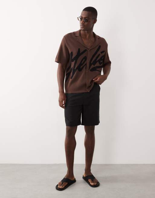 ASOS DESIGN - T-shirt boutonné en maille avec col à revers et imprimé graphique - Marron, 2 de 5