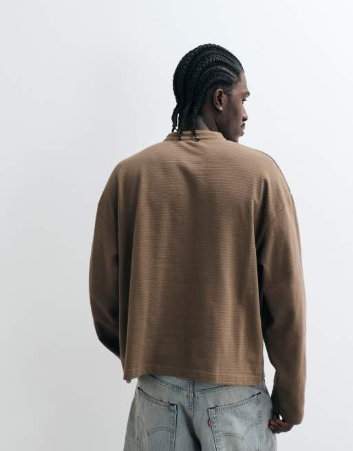 ASOS DESIGN t-shirt boxy oversize a maniche lunghe con collo serafino in marrone testurizzato, 2 di 5