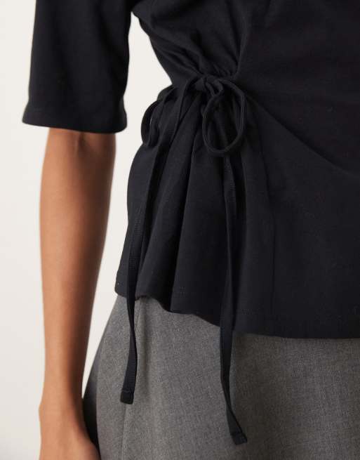 ASOS DESIGN - T-shirt cintré à la taille avec liens noués sur les côtés - Noir, 4 de 4