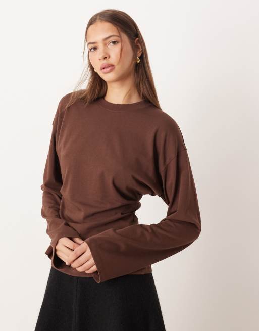 ASOS DESIGN - T-shirt color cioccolato a maniche lunghe con vita stile corsetto