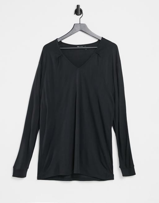 ASOS DESIGN - T-shirt comoda con scollo a V profondo e a maniche lunghe in viscosa colore nero