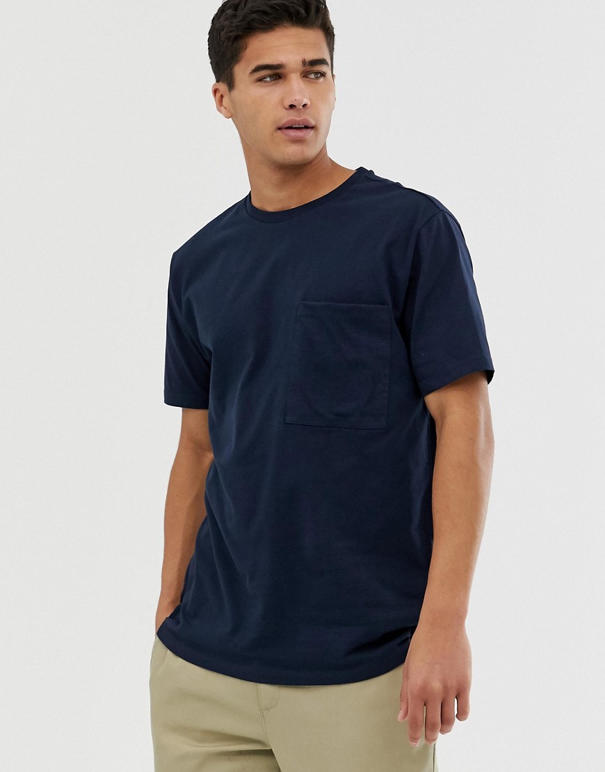 ASOS DESIGN - T-shirt comoda in cotone biologico con tasca blu navy
