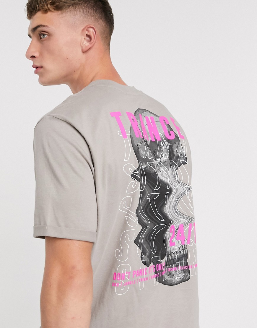 ASOS DESIGN - T-shirt comoda in cotone organico con teschio sul retro e maniche arrotolate-Grigio