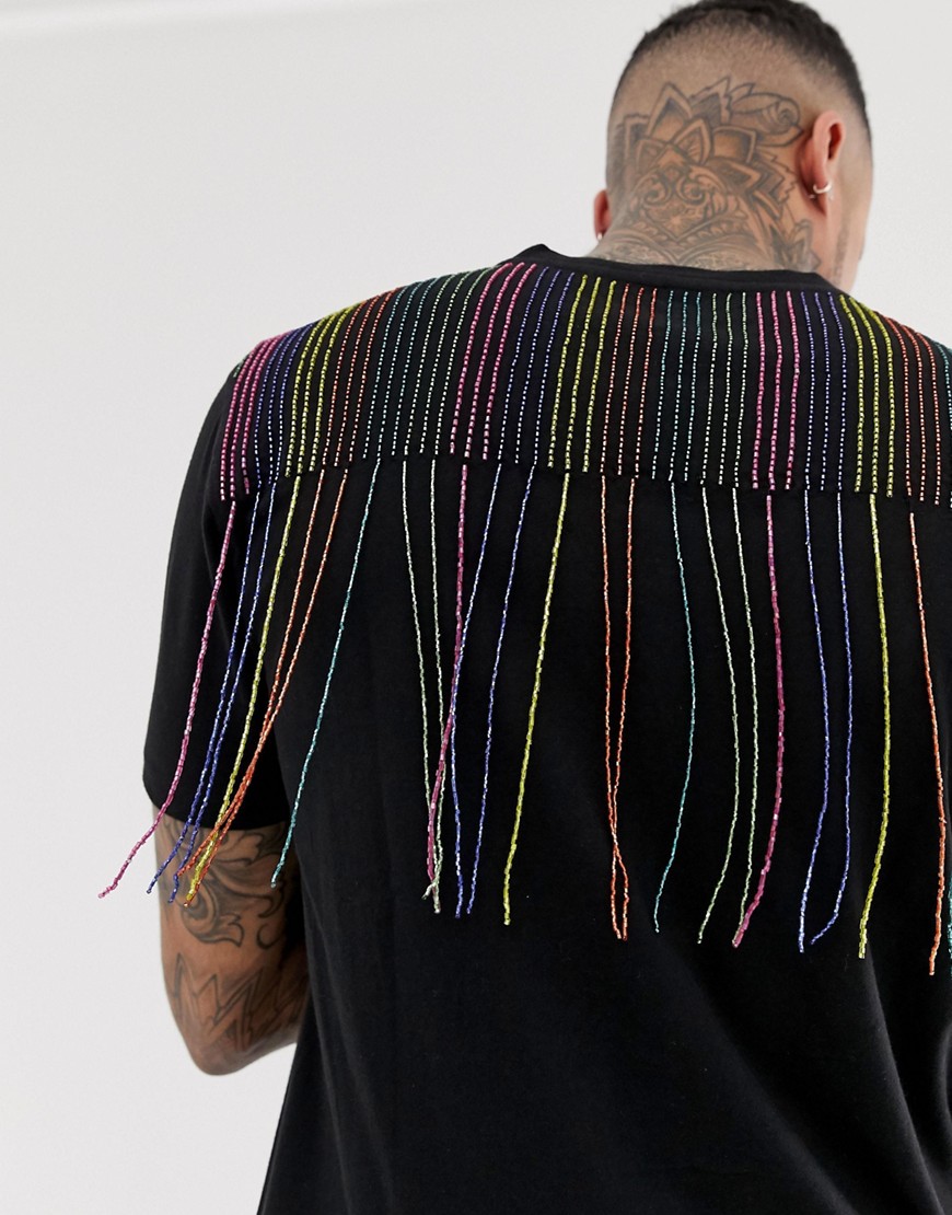 ASOS DESIGN - T-shirt comoda nera con frange decorate arcobaleno-Nero