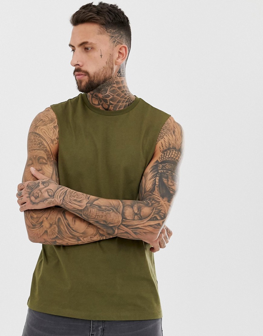 ASOS DESIGN - T-shirt comoda senza maniche kaki biologica con giromanica ampio-Verde