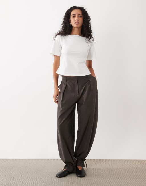 ASOS DESIGN T-shirt con fiocco sul retro bianca, 2 di 4