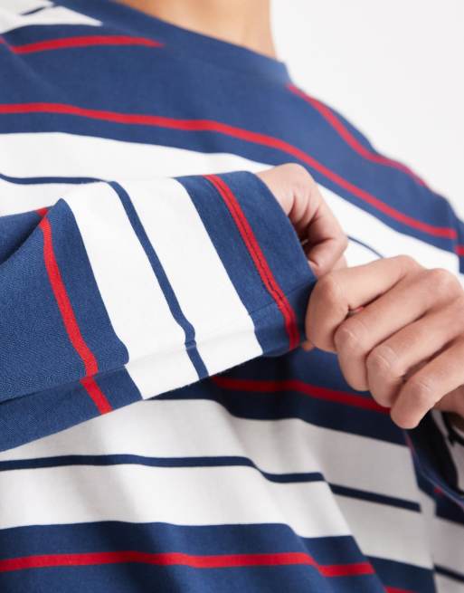 ASOS DESIGN - T-shirt corta squadrata a maniche lunghe blu navy a righe, 3 di 4