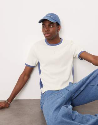 ASOS DESIGN - T-shirt côtelé moulant avec empiècements contrastants sur les côtés - Beige-Blanc