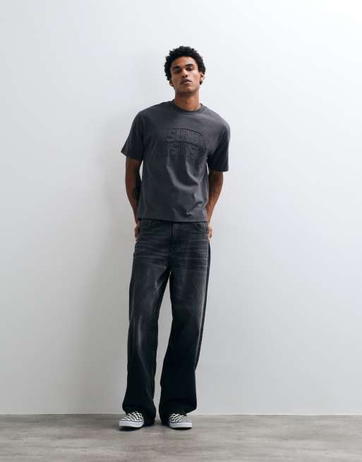 ASOS DESIGN t-shirt coupe carrée décontracté avec appliqué effet usé en délavé gris, 4 de 5