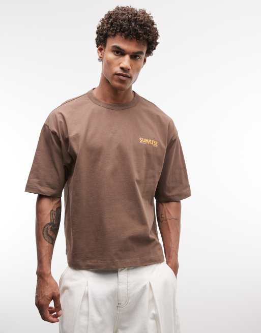ASOS DESIGN - T-shirt coupe carrée oversize à motif vacances - Marron délavé, 4 de 5