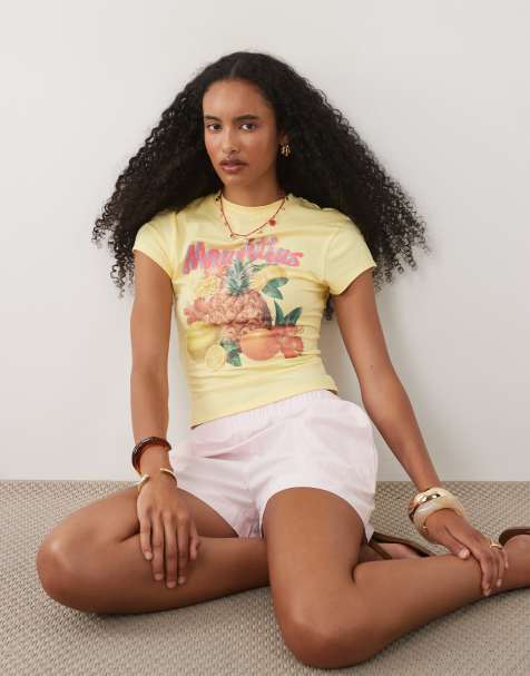 ASOS DESIGN - T-shirt crop top avec imprimé fruit de la passion de l'île Maurice - Babeurre - view 1
