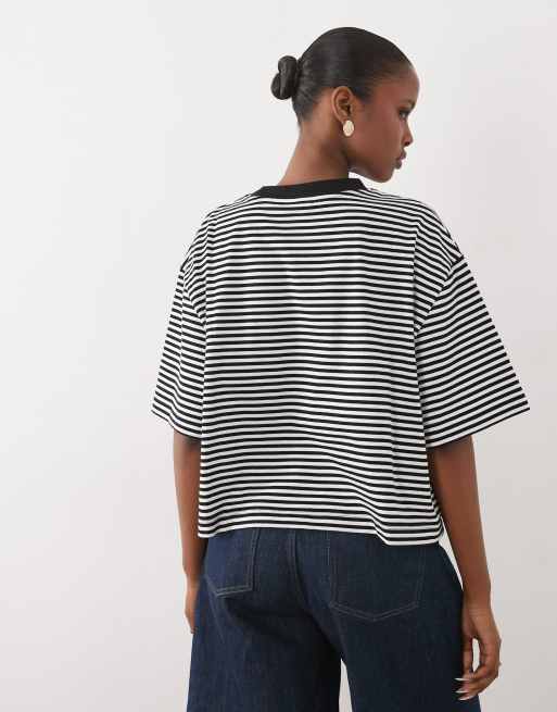 ASOS DESIGN - T-shirt crop top coupe carrée à rayures - Noir et blanc, 4 de 4