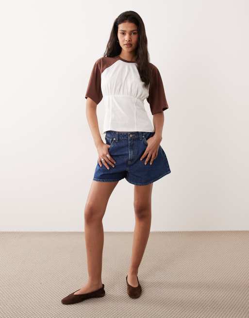 ASOS DESIGN - T-shirt de baseball cintré à la taille avec coutures style corset et manches marron - Blanc, 2 de 4
