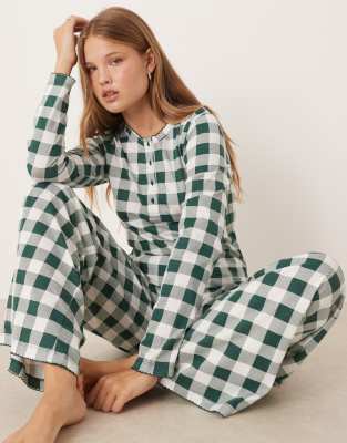 ASOS DESIGN - T-shirt de pyjama à assortir avec col boutonné - Vert à carreaux