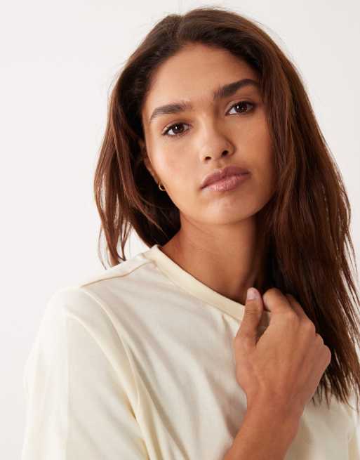 ASOS DESIGN - T-shirt de pyjama fendu sur les côtés à assortir - Babeurre, 3 de 4